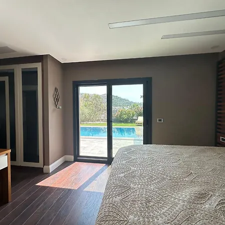 فيلة Falcon With Swimming Pool And Great Views In Yalikavak بودروم