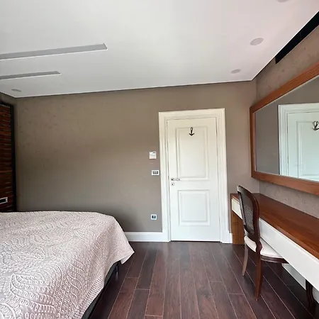 Falcon With Swimming Pool And Great Views In Yalikavak * بودروم